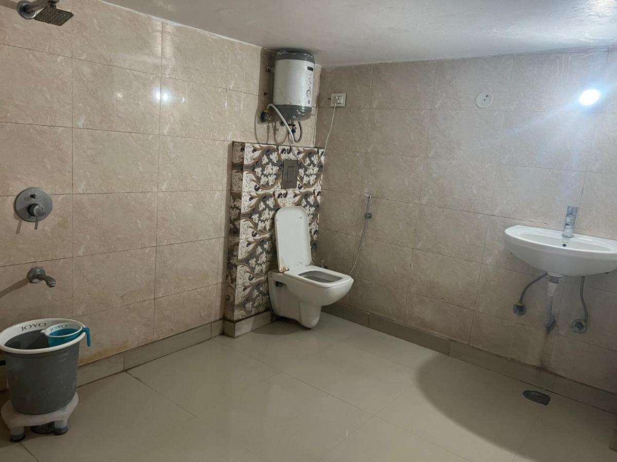 Hotel Asian Plaza Delhi Airport Ню Делхи Екстериор снимка