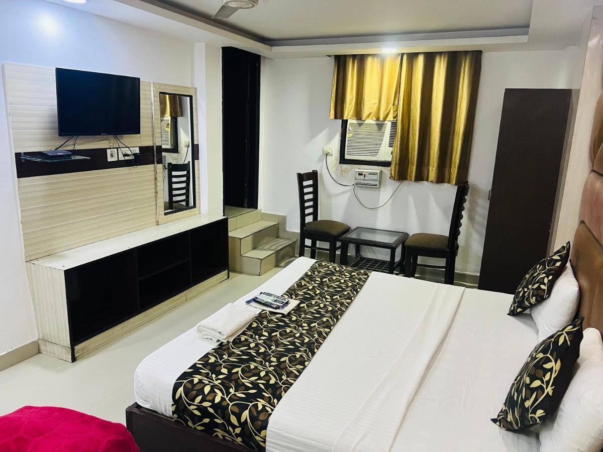 Hotel Asian Plaza Delhi Airport Ню Делхи Екстериор снимка
