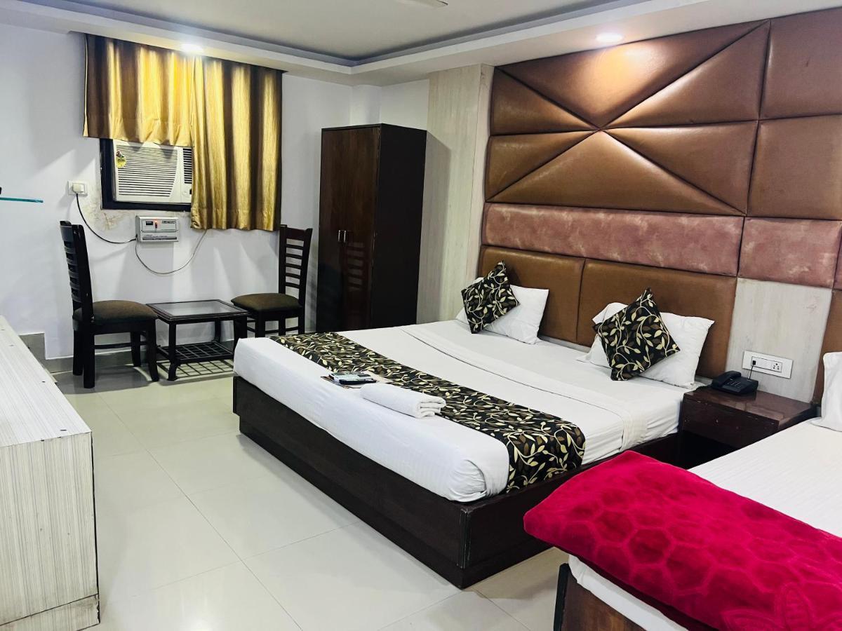 Hotel Asian Plaza Delhi Airport Ню Делхи Екстериор снимка