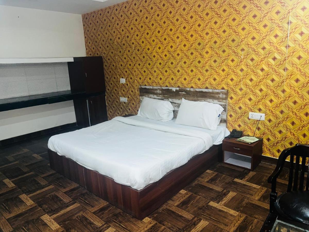 Hotel Asian Plaza Delhi Airport Ню Делхи Екстериор снимка